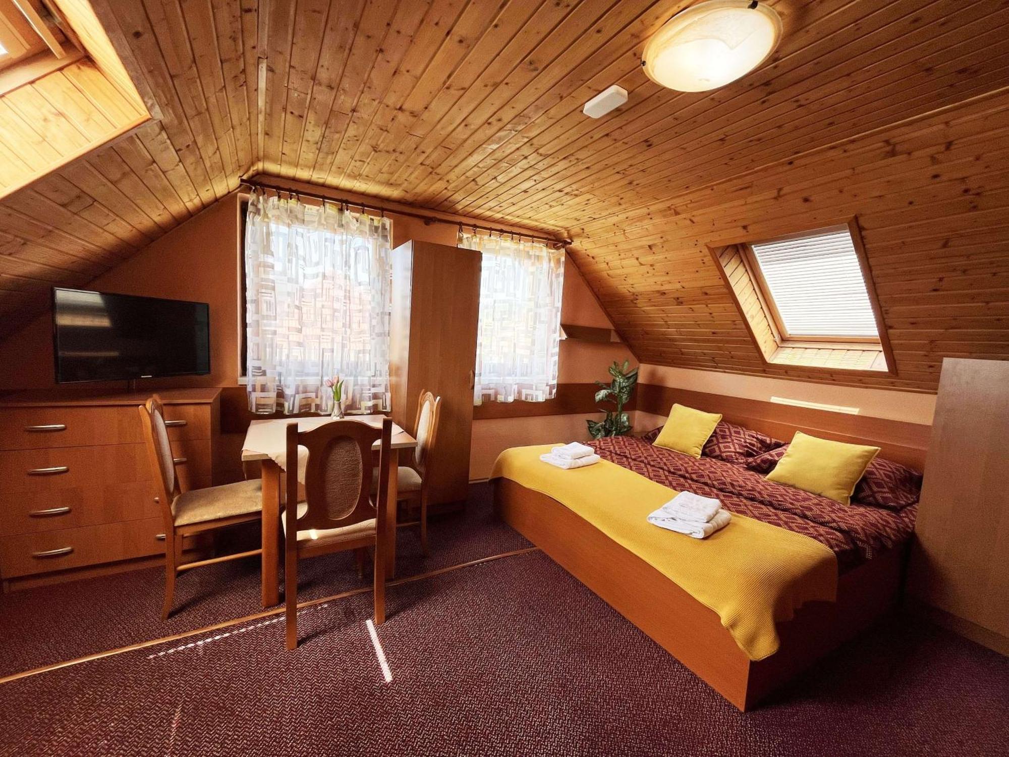 Jurika Liptov Aparthotel Liptovský Mikuláš Buitenkant foto